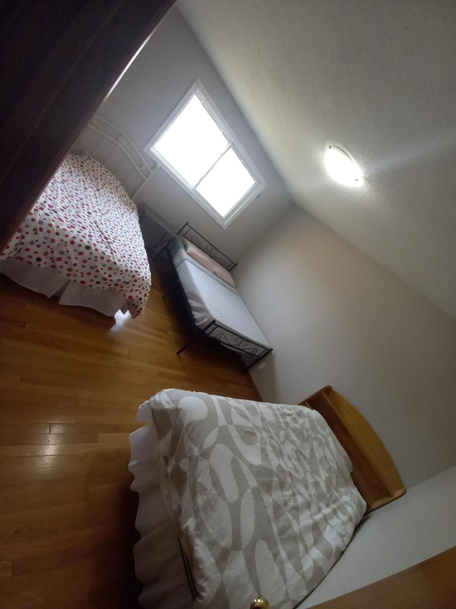 In Waterloo-kitchener-downtown-free Wifi & Parking * Waterloo