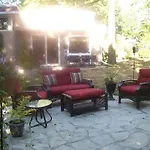 Sugarbush Guest House B&B