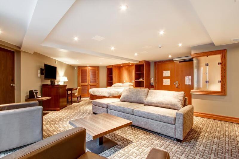 Hotel The Of