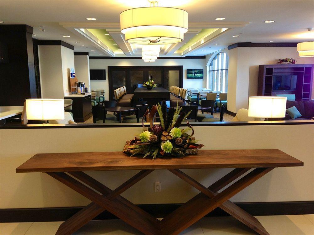 Express & - St. Jacobs Area By Ihg Hotel