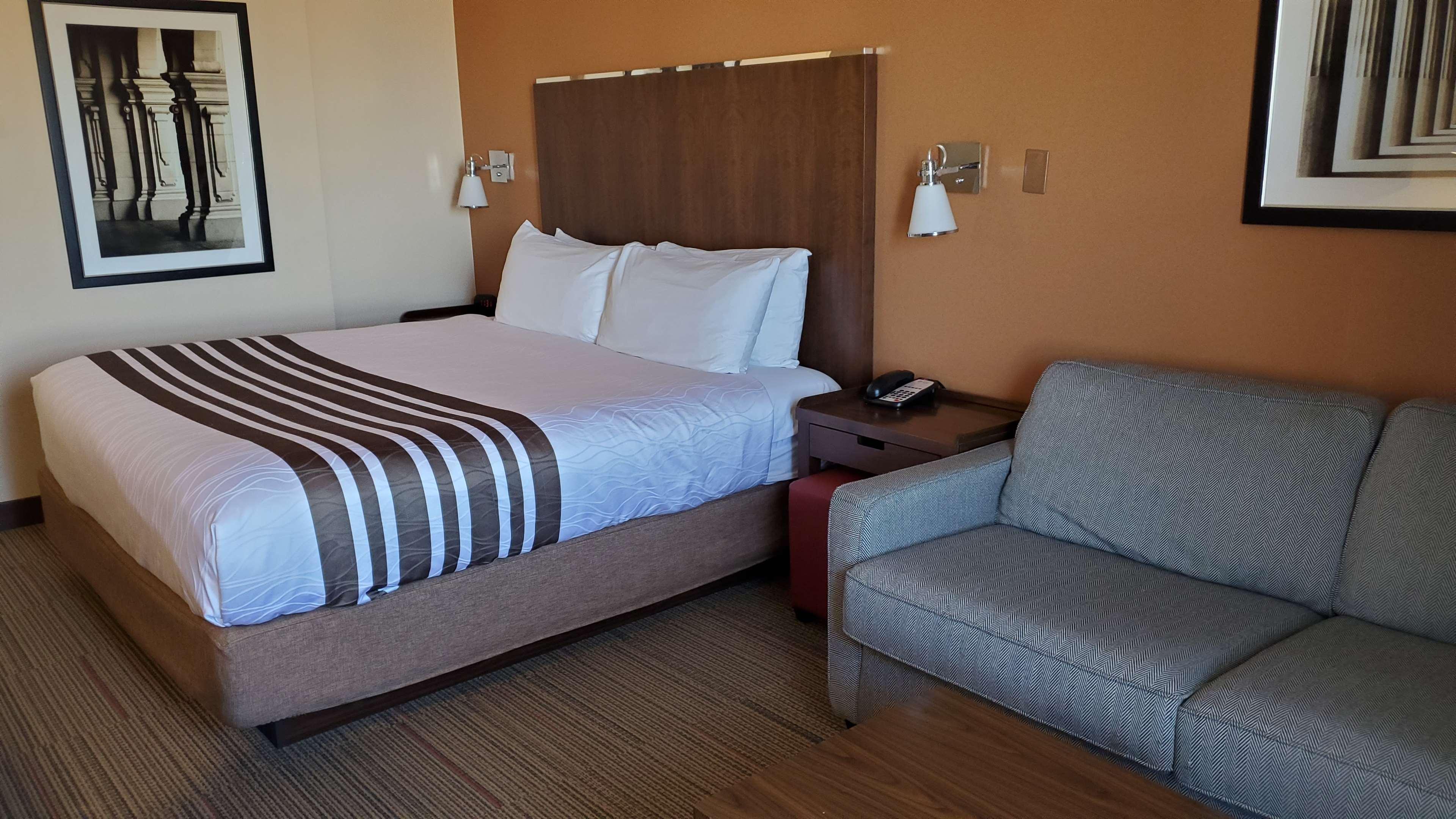 Western Hotel 4*