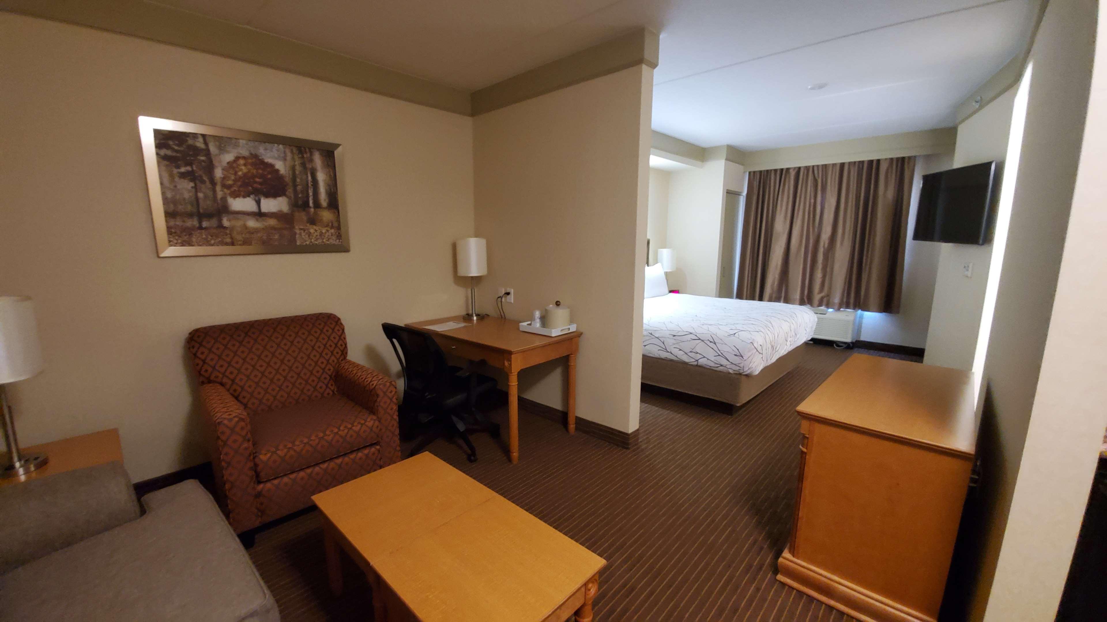 Western Hotel 4*
