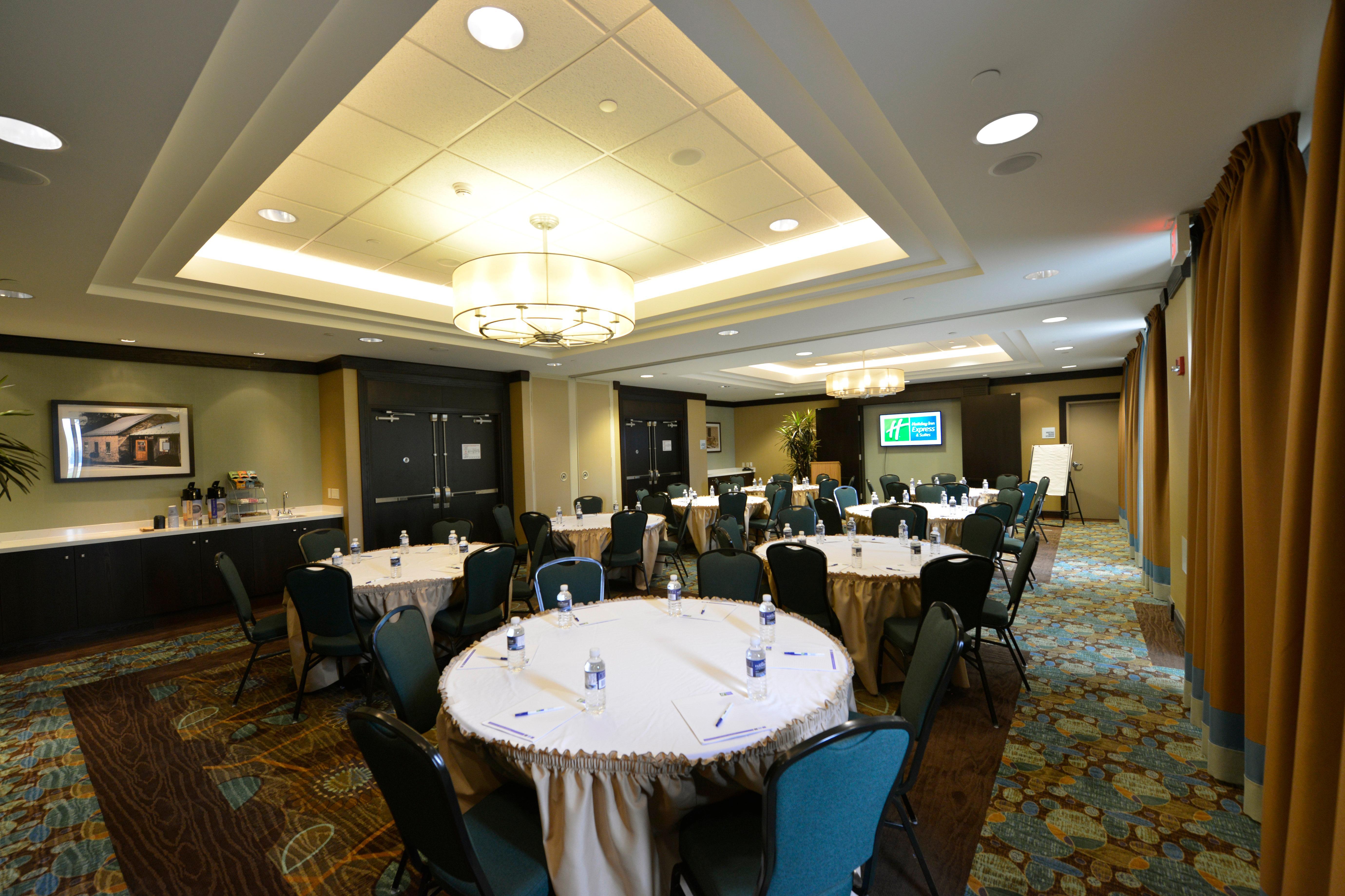 Express & - St. Jacobs Area By Ihg 2*