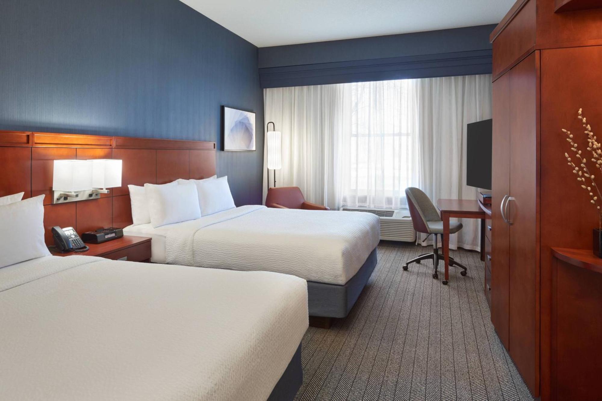 Hotel Courtyard By Marriott St. Jacobs 3*