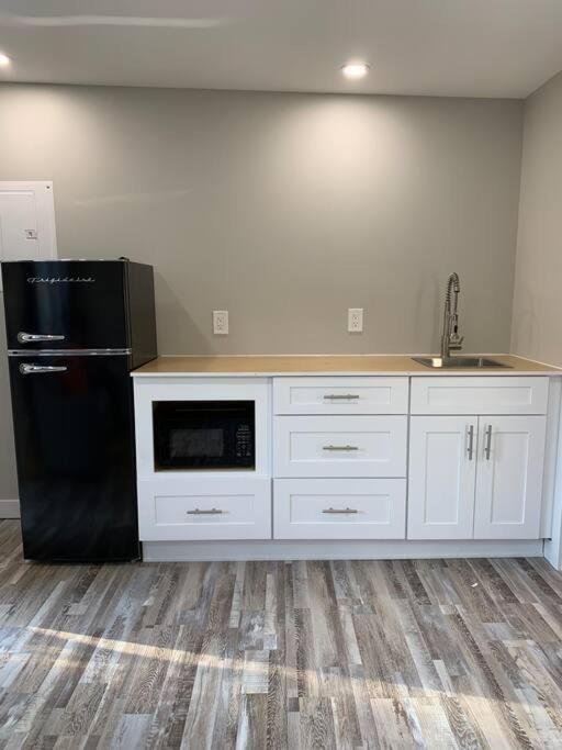 Entire 2 Bedroom Downtown - U5