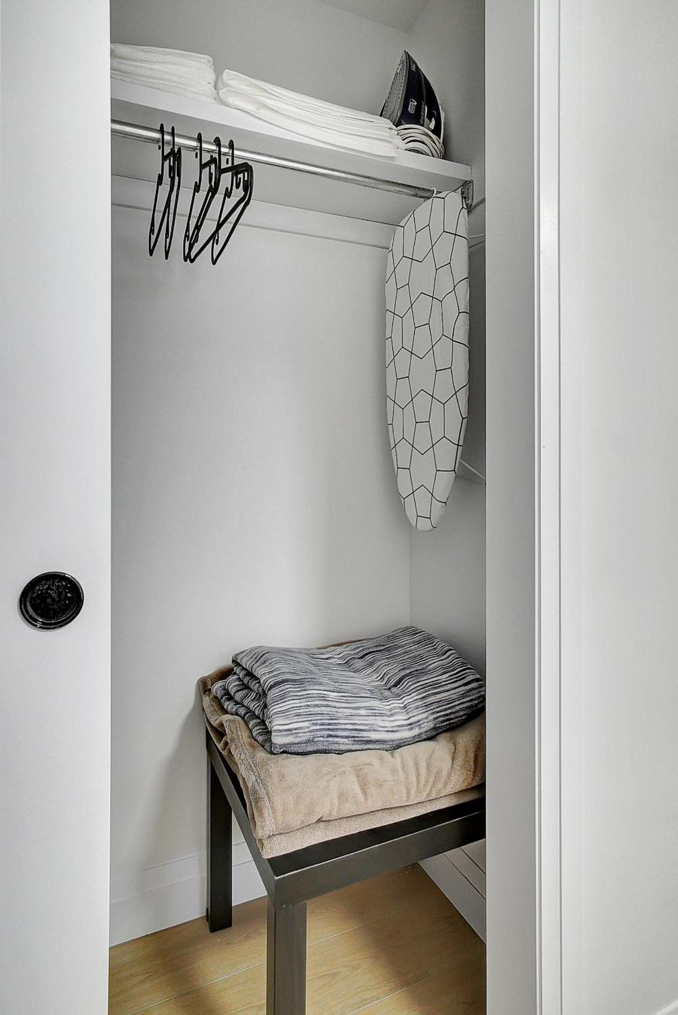 New Two Bedroom In Apartment *