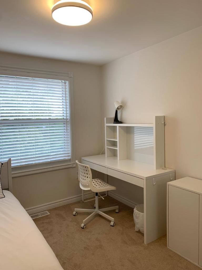 Homestay At Westcourt Place Near Uw Waterloo