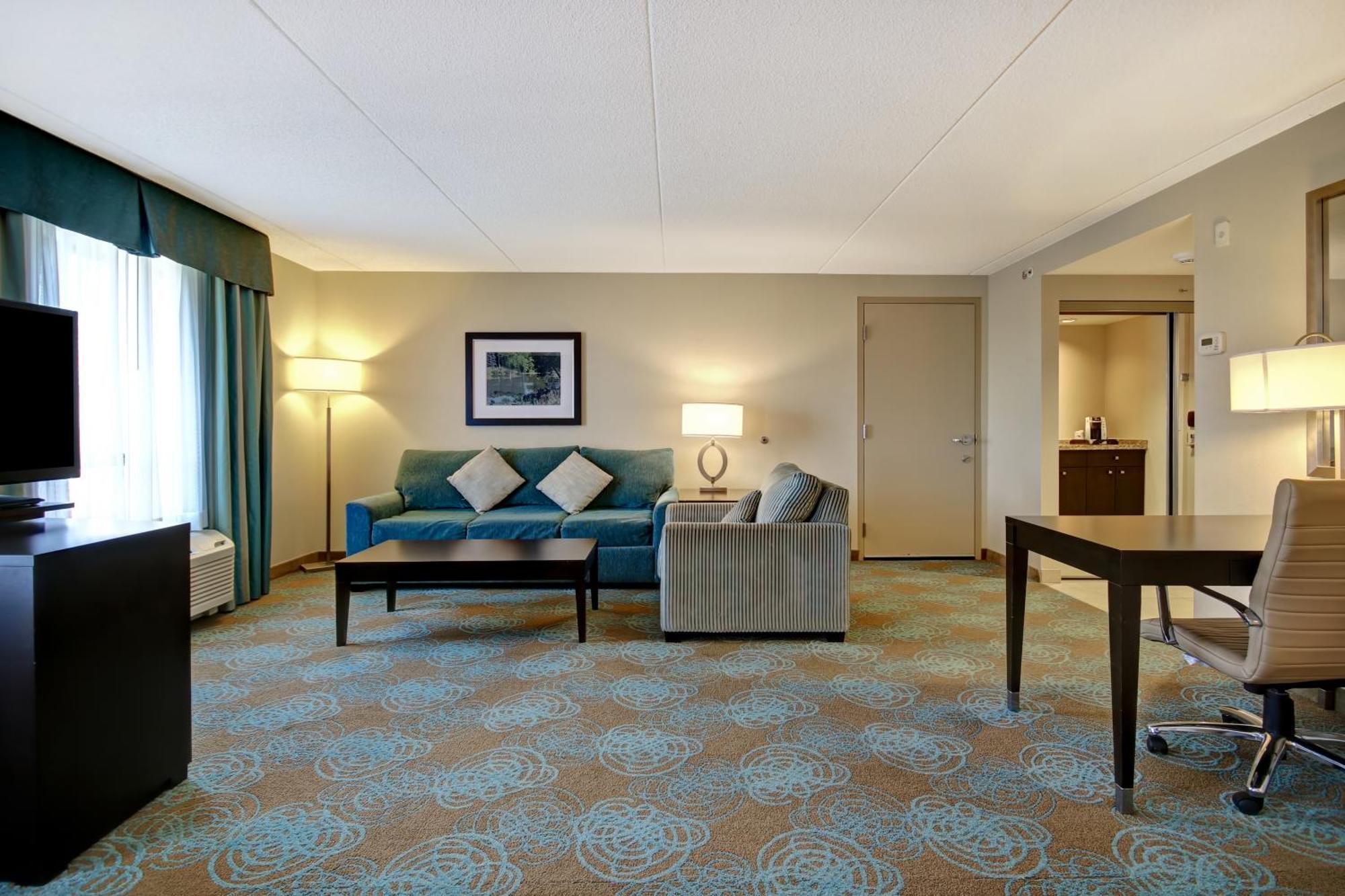 Hotel Express & - St. Jacobs Area By Ihg
