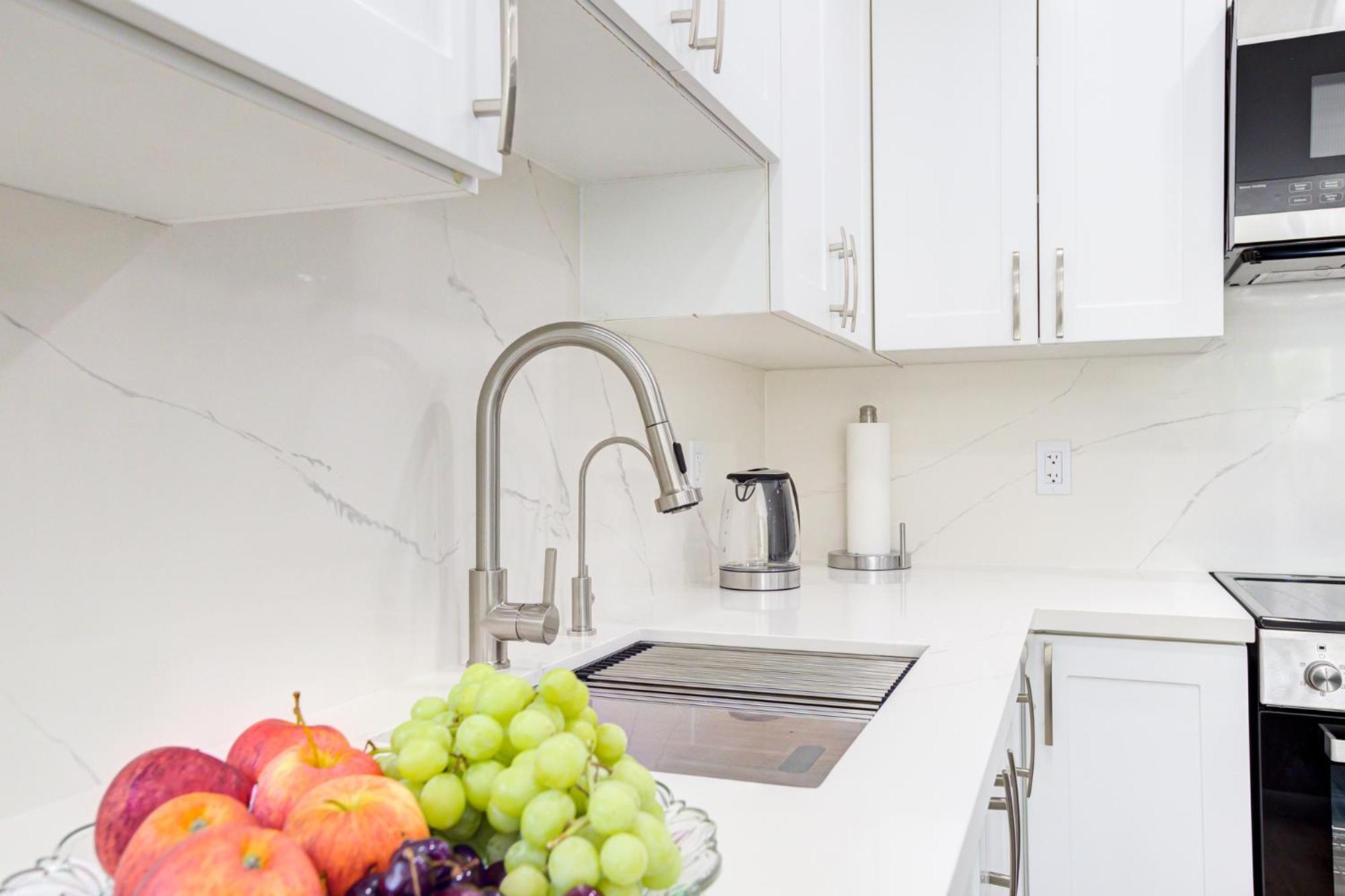 New Furnished 1bedroom Basement Waterloo