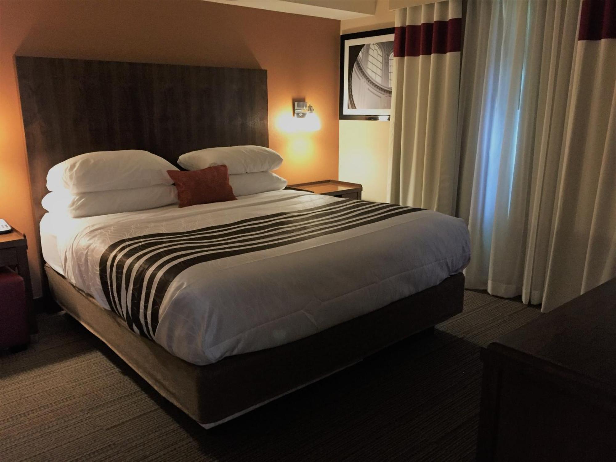 Hotel Hotel, Trademark Collection By Wyndham Waterloo