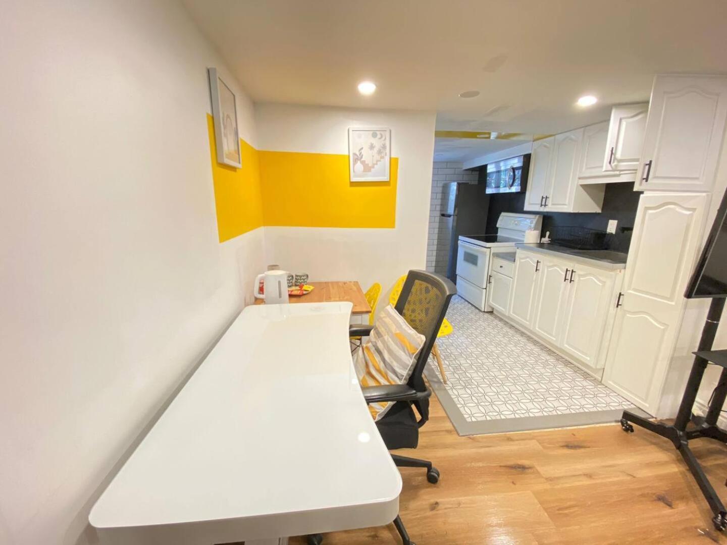 Private 1 Bedroom Near *