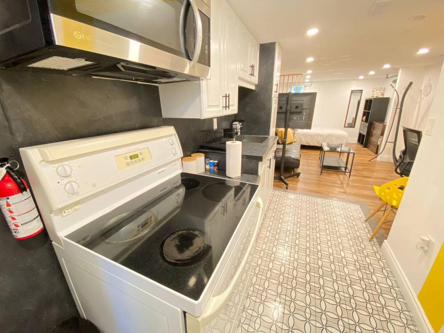 Private 1 Bedroom Near