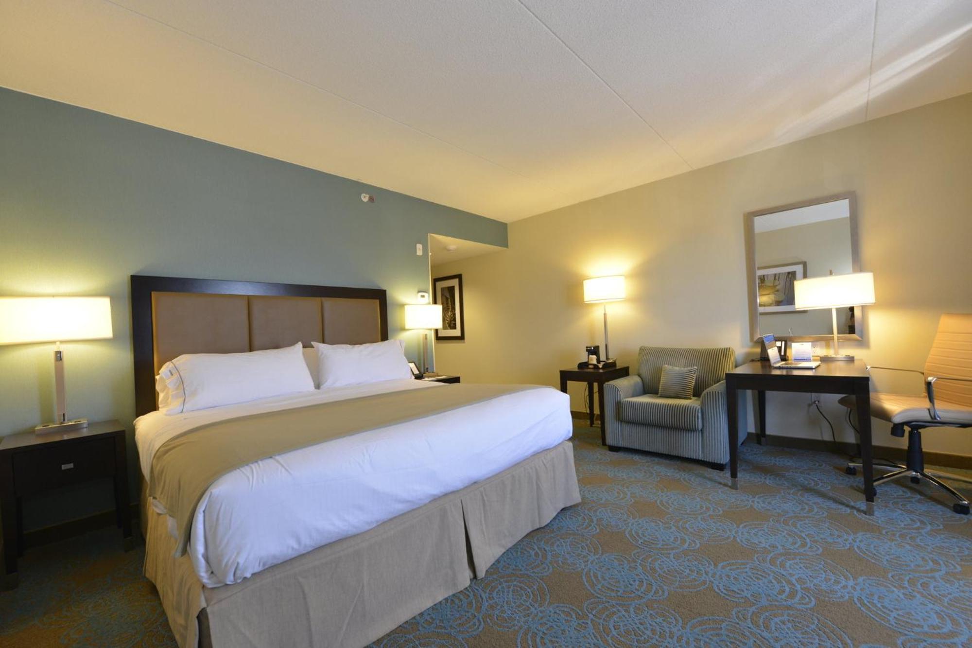 Hotel Express & - St. Jacobs Area By Ihg Waterloo