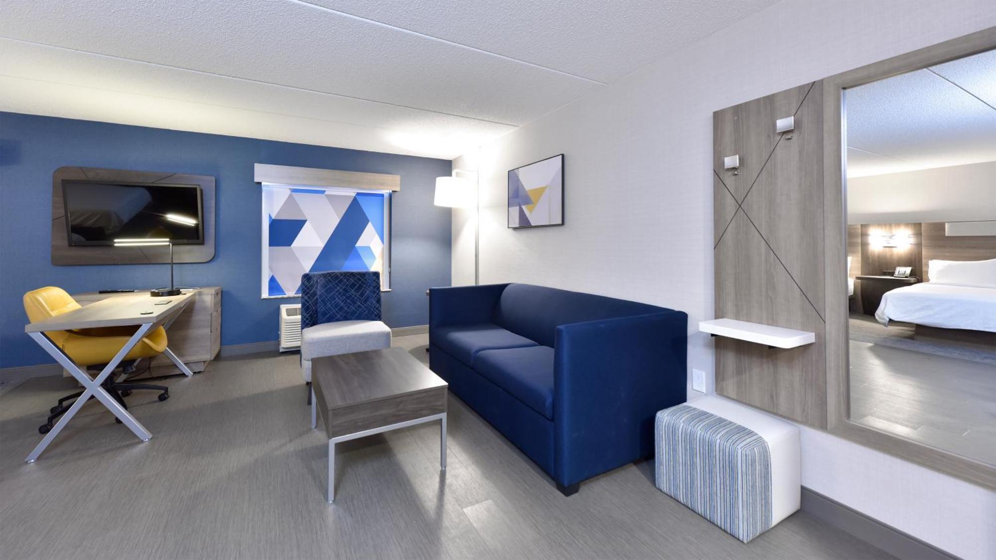 Express & - St. Jacobs Area By Ihg Hotel