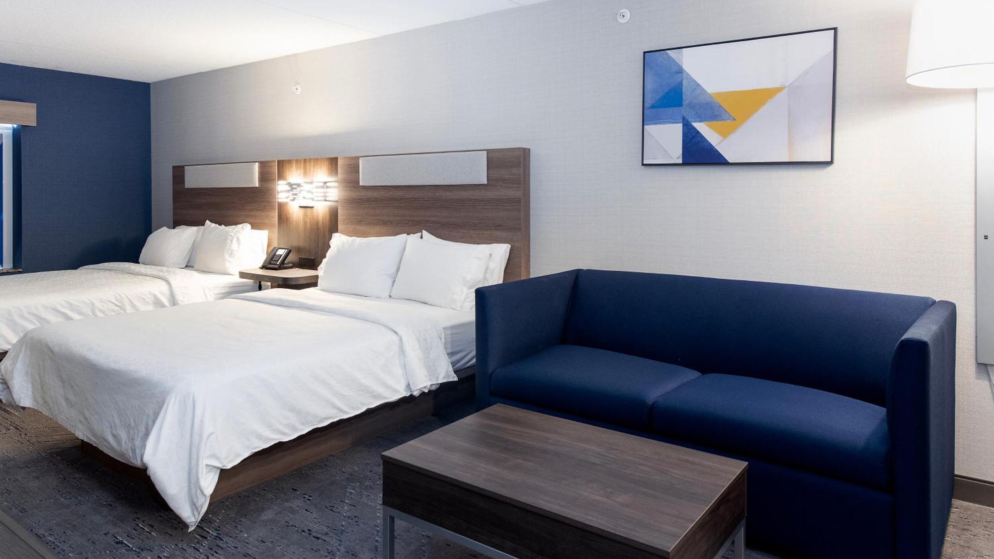 Hotel Express & - St. Jacobs Area By Ihg 2*