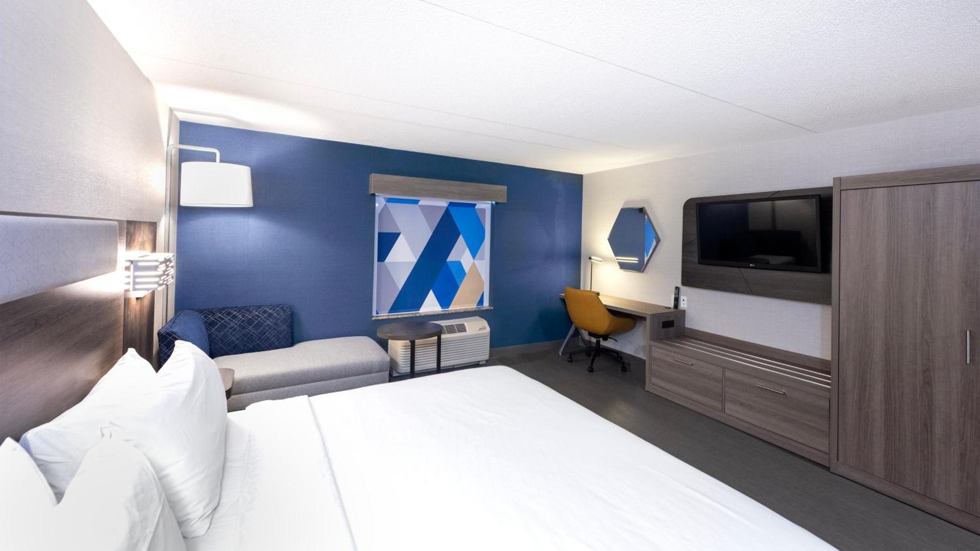 Hotel Express & - St. Jacobs Area By Ihg