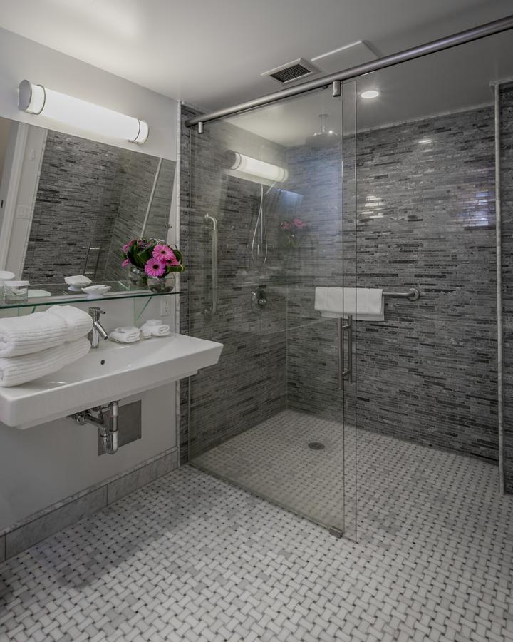 Hotel The Of 3*