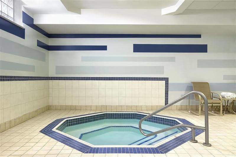 Four Points By Sheraton Kitchener-waterloo Hotel