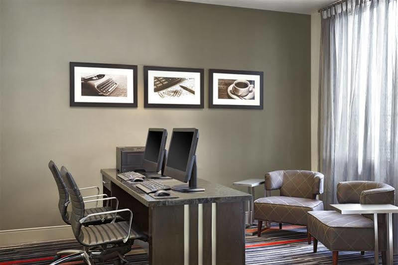 Four Points By Sheraton Kitchener-waterloo Hotel 3*