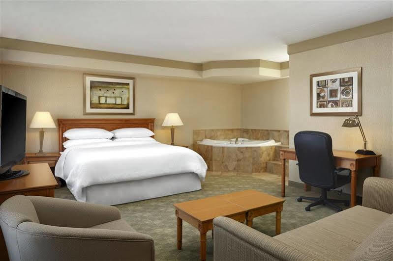 Four Points By Sheraton Kitchener-waterloo