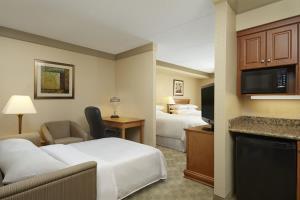 Four Points By Sheraton Kitchener-waterloo Hotel Waterloo