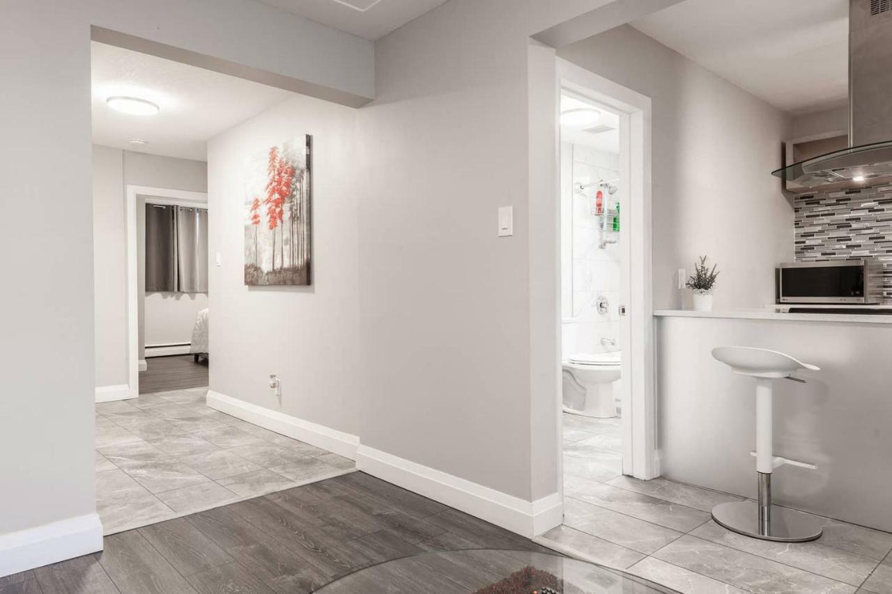 Entire 2 Bedroom Uptown - E1 Apartment
