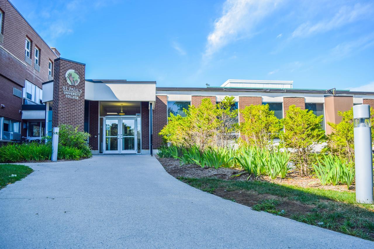 Aparthotel United College